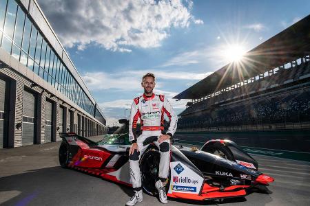Rene Rast zum ersten Mal im Formel-E-Auto von Audi