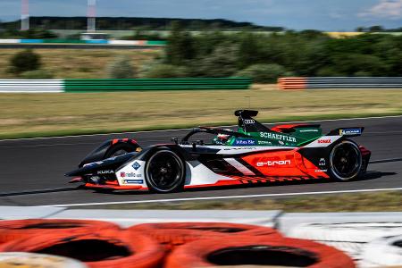 Rene Rast zum ersten Mal im Formel-E-Auto von Audi