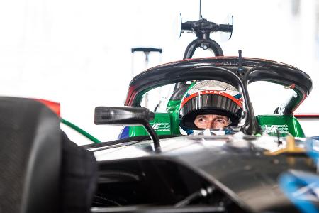 Rene Rast zum ersten Mal im Formel-E-Auto von Audi