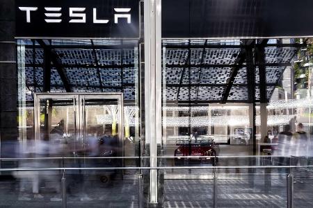 Tesla-Update: Mehr Reichweite, verbesserte Navigation und mehr.