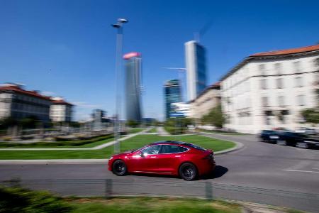 Tesla-Update: Mehr Reichweite, verbesserte Navigation und mehr.