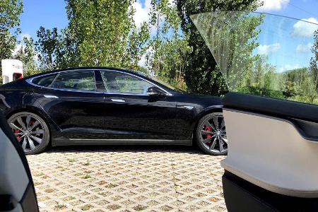 Tesla-Update: Mehr Reichweite, verbesserte Navigation und mehr.