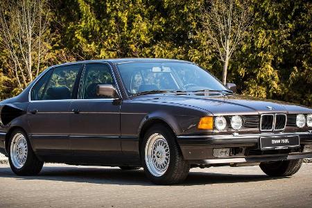Dieser BMW 7er (E32) hatte einen V16-Motor und Mega-Kiemen