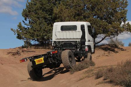 EarthCruiser zeigt neue EXP und FX Expeditionsfahrzeuge mit V8