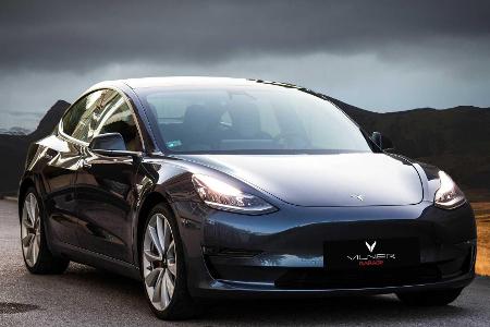Vilner pimpt Tesla Model 3-Interieur mit Hahnentrittmuster und viel Türkis