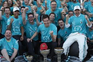 Trotz Aussicht auf Hamiltons Rekordtitel: Wolff drückt beiden Fahrern die Daumen