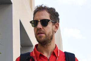 Vettel witzelt über Gerüchte: "Wenn ich mir nicht zwei Haxen breche ..."