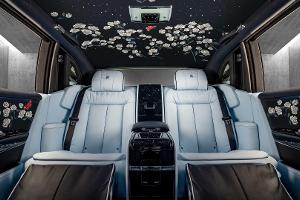 Rolls-Royce Rose Phantom: Luxus mit aufwendigen Rosen-Stickereien