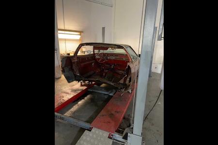 Das längste Auto der Welt ist ein Cadillac Eldorado mit 26 Rädern