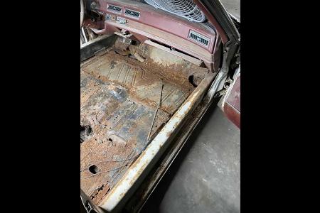 Das längste Auto der Welt ist ein Cadillac Eldorado mit 26 Rädern