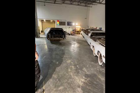 Das längste Auto der Welt ist ein Cadillac Eldorado mit 26 Rädern