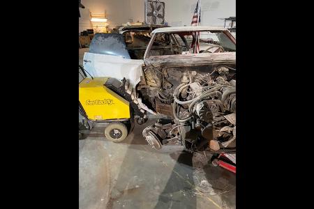 Das längste Auto der Welt ist ein Cadillac Eldorado mit 26 Rädern