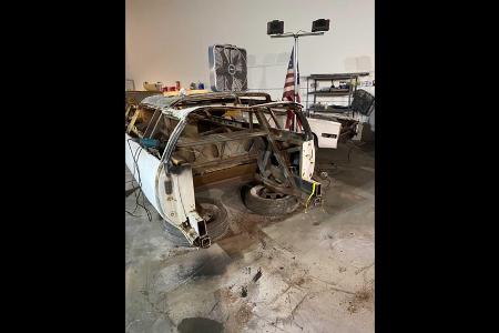 Das längste Auto der Welt ist ein Cadillac Eldorado mit 26 Rädern