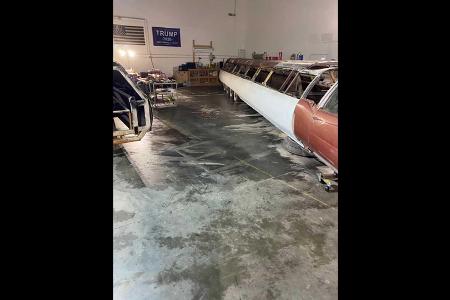 Das längste Auto der Welt ist ein Cadillac Eldorado mit 26 Rädern