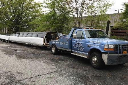 Das längste Auto der Welt ist ein Cadillac Eldorado mit 26 Rädern
