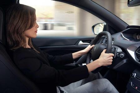 Peugeot 308 bekommt Instrumentendisplay und neue Ausstattungsversionen