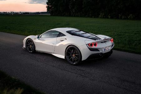 Ferrari F8 Tributo von Novitec hat große Kraft und große Räder Ferrari F8 Tributo von Novitec hat große Kraft und große Räder