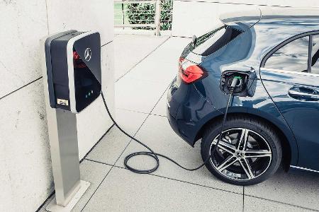 Mercedes A 250 e und B 250 e: Kompakt-Stromer
