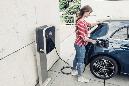 Mercedes A 250 e und B 250 e: Kompakt-Stromer