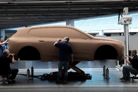 Aus BMW Vision iNext wird BMW iX: Elektro-SUV kommt Ende 2021