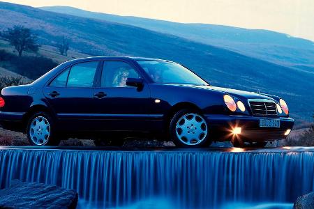 Mercedes E-Klasse (W 210): Der Vier-Augen-Benz wird 25