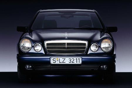 Mercedes E-Klasse (W 210): Der Vier-Augen-Benz wird 25