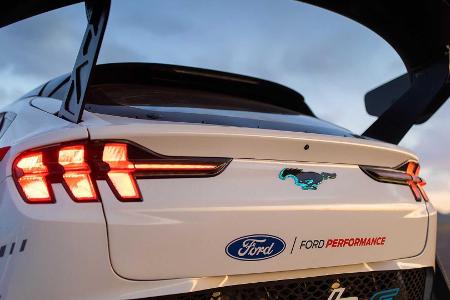 Ford Mustang Mach-E 1400: Superstarke Rennmaschine