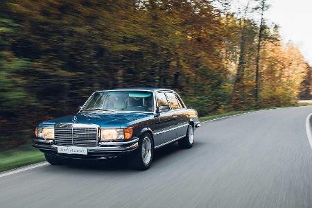 Diese Mercedes S-Klasse (W 116) hat einen modernen AMG-Motor