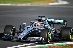 Shakedown in Silverstone: Mercedes präsentiert Auto am Valentinstag