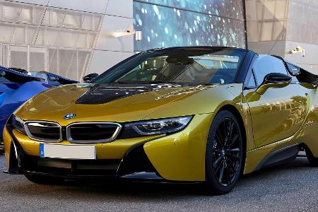 18 Unikate – Übergabe der letzten BMW i8 an neue Eigentümer