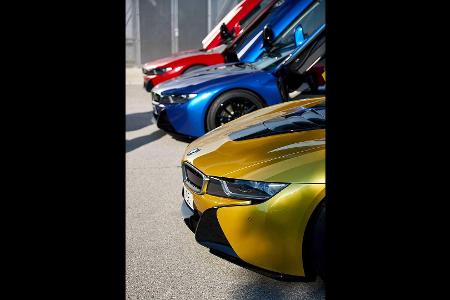 18 Unikate – Übergabe der letzten BMW i8 an neue Eigentümer