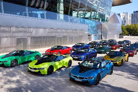 18 Unikate – Übergabe der letzten BMW i8 an neue Eigentümer