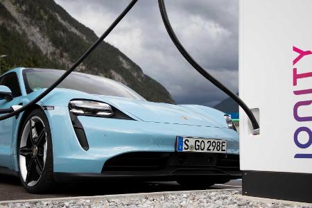 Porsche Taycan (2021): Schneller sprinten und komfortabler laden