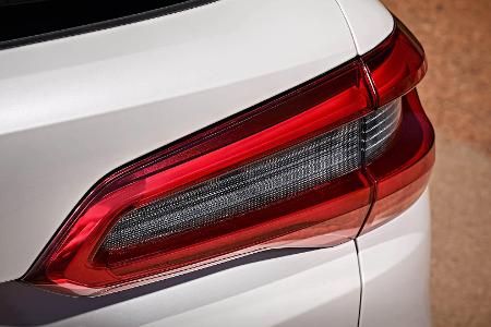BMW X5 und X6 xDrive40d mit neuem Reihensechszylinder-Diesel
