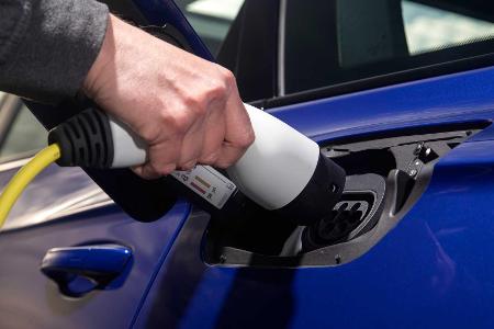 VW Touareg R (2020): Heißer Plug-In Hybrid offiziell vorgestellt