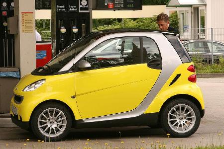 Gegenüber dem Vorgänger hat der Smart beim Radstand um 5,5 und bei der Außenlänge um knapp 20 Zentimeter zugelegt.
