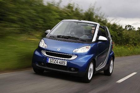 Sowohl Cabrio als auch Coupé sind als Micro Hybrid Drive lieferbar.