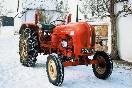 Von 1950 bis 1963 fertigte Porsche Traktoren mit Ein-, Zwei-, Drei- und Vierzylinder-Dieselmotoren: Hier ein Porsche-Schlepp...