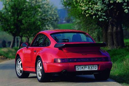 1992: Porsche 911 Turbo - Mit Turbo aufgeladen kam die 964er baureihe auf 320 PS - Nicht genug: ab 1993 leistete der auf 3,6...