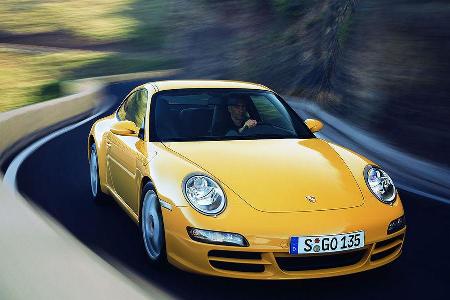 2004: Porsche 911 Carrera Coupé - Die drei karosserievarianten Coupé, Targa und Cabrio wurden seitdem mehrfach überarbeitet.