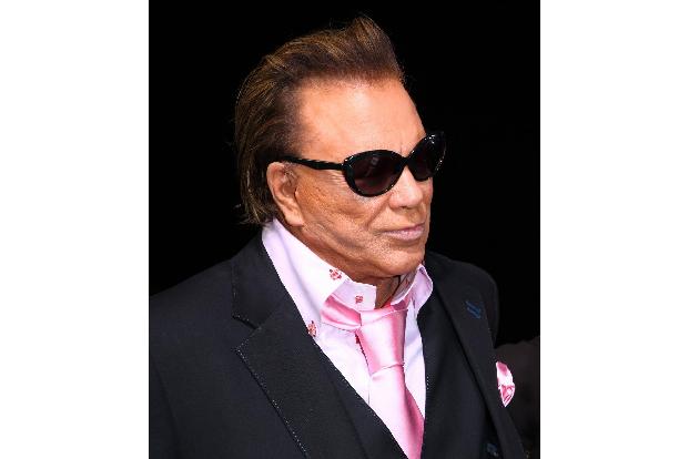 006 Mickey Rourke WENN wenn3598491.jpg