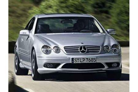 Der AMG mit dem Biturbo-V12-Motor im CL 65 AMG leistet satte 450 kW (612 PS) und stellt ein maximales Drehmoment von 1.000 N...