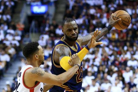 NBA: James führt Cavaliers zum dritten Sieg NBA: James führt Cavaliers zum dritten Sieg