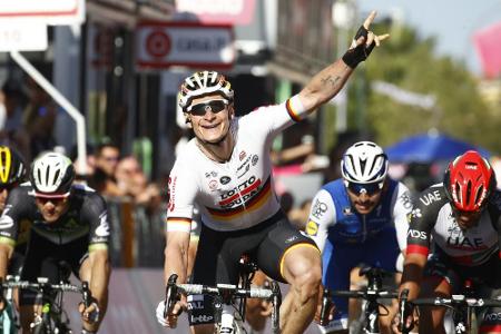 Giro: Greipel gewinnt zweite Etappe und holt Rosa Trikot Giro: Greipel gewinnt zweite Etappe und holt Rosa Trikot