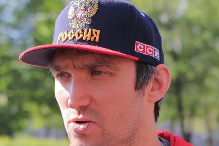 Russlands Superstar Owetschkin sagt für Eishockey-WM ab Russlands Superstar Owetschkin sagt für Eishockey-WM ab