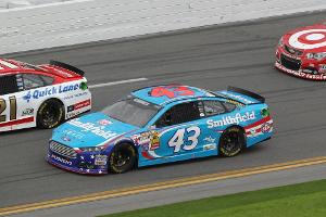 NASCAR-Pilot Almirola nach Horrorcrash im Krankenhaus