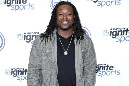 NFL-Profi Lacy besiegt die Waage: 55.000 Dollar NFL-Profi Lacy besiegt die Waage: 55.000 Dollar