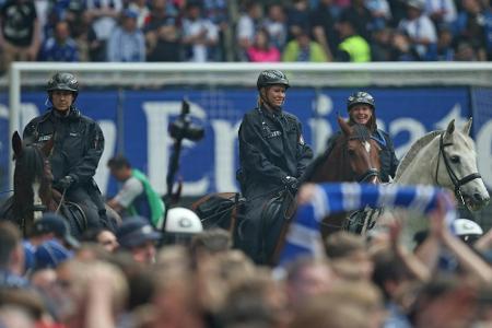 HSV-Fans nehmen Querlatte mit - Polizei stoppt Souvenirjäger