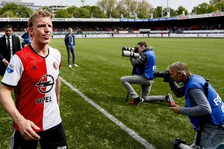 Niederlande: Team-Kapitäne fordern Verbot von Kunstrasenfeldern Niederlande: Team-Kapitäne fordern Verbot von Kunstrasenfeldern