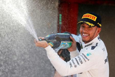 Formel 1: Vettel fährt der Konkurrenz davon